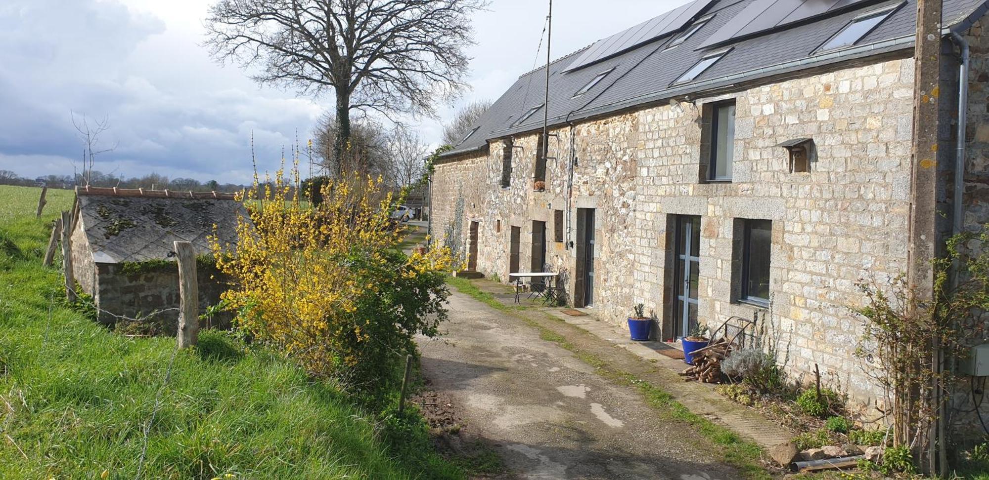 A La Campagne * Mezieres-Sur-Couesnon